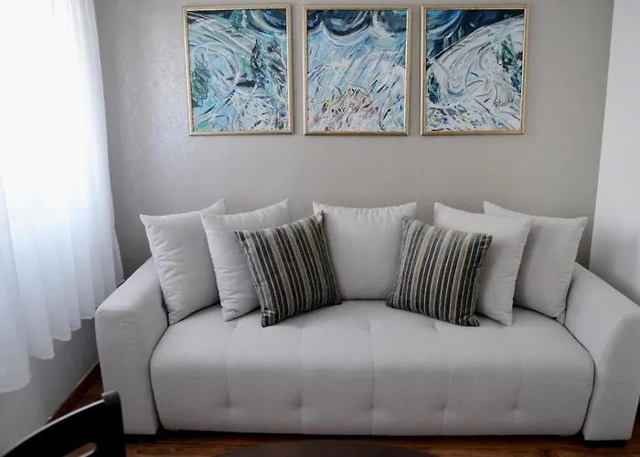 Apartman Marija, Vila Suri